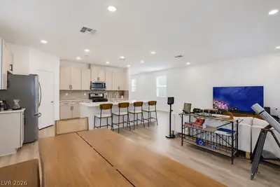 9343 Franconia Avenue, Las Vegas, NV 89149 Living Room