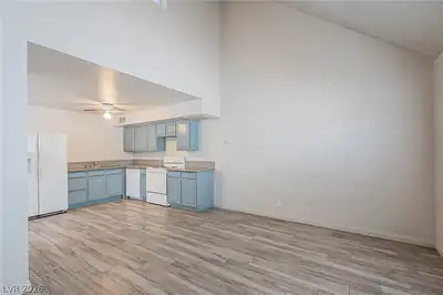 5168 GARDEN Lane C, Las Vegas, NV 89119 Dining Room