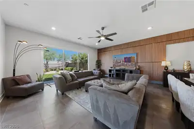 302 Shaded Canyon Drive, Henderson, NV 89012 Living Room