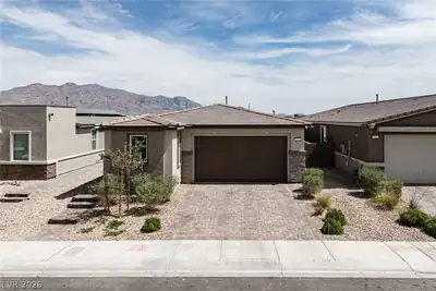 9734 Pacific Pine Street, Las Vegas
