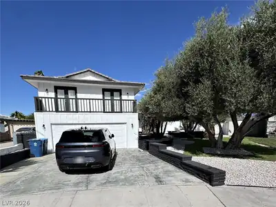 2682 Topaz Square Las Vegas, NV 89121