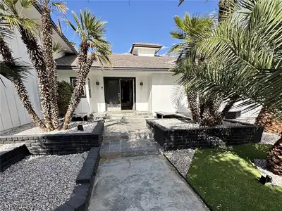 2682 Topaz Square, Las Vegas, NV 89121 Entry