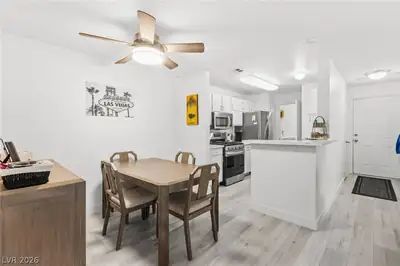 2200 South Fort Apache Road 2156, Las Vegas, NV 89117 Dining Area