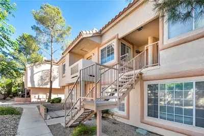 1600 North Torrey Pines Drive 202, Las Vegas
