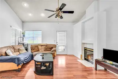 1600 North Torrey Pines Drive 202, Las Vegas, NV 89108 