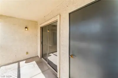 8000 BADURA Avenue 2070, Las Vegas, NV 89113 Patio