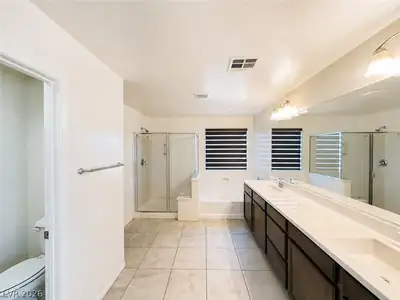 6784 Pivot Point Street, Las Vegas, NV 89148 Primary Bathroom
