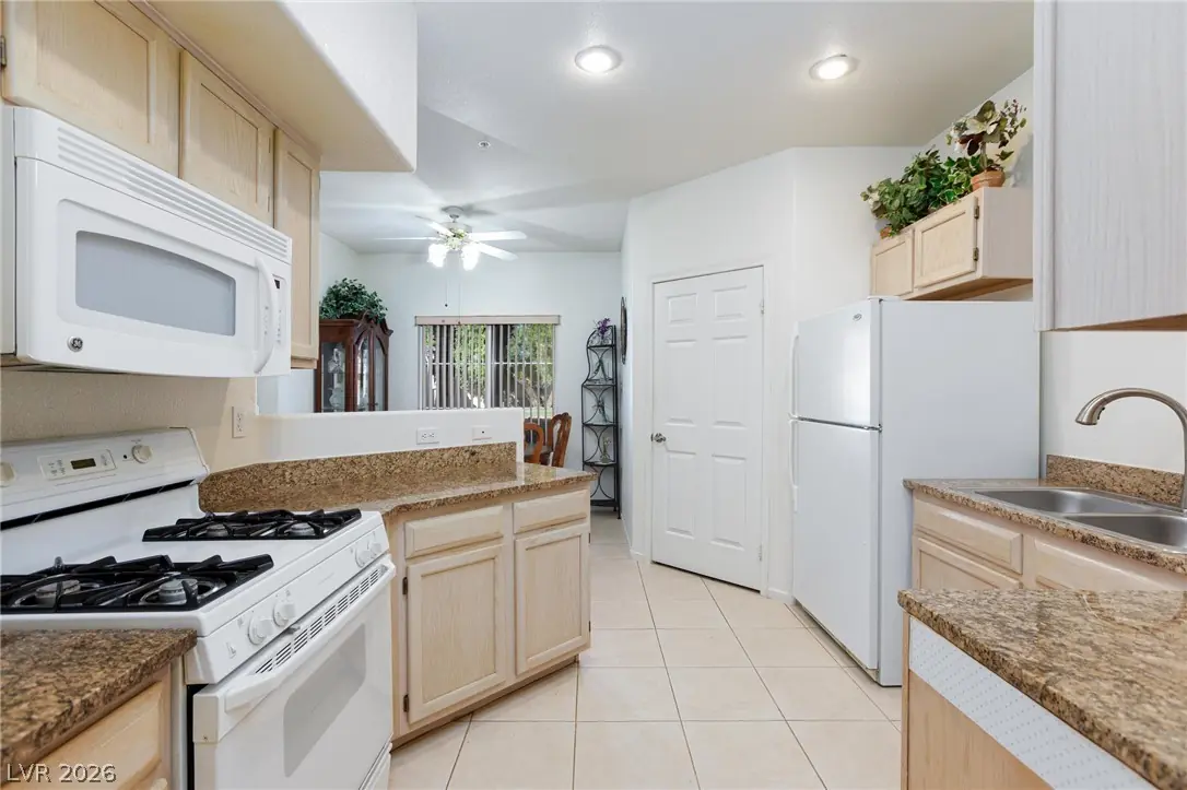 6480 Annie Oakley Drive 511, Las Vegas, NV 89120