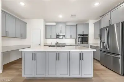 2555 Hampton Road 10108, Henderson, NV 89052 Kitchen
