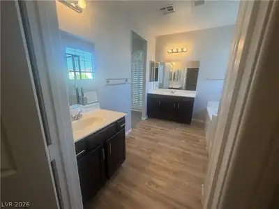 8481 Bellery Avenue, Las Vegas, NV 89143 Primary Bathroom