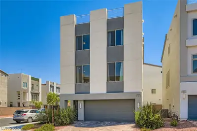 7966 Mountain Lilac Street Las Vegas, NV 89113