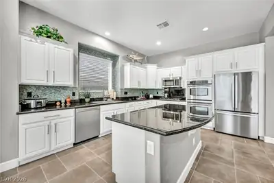 2672 La Boutique Street, Henderson, NV 89044 Kitchen