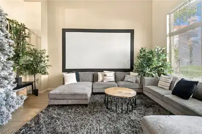 2752 Fountain Vista Lane, Henderson, NV 89074 Living Room
