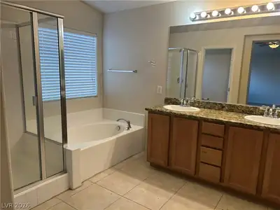 106 Augusta Course Avenue, Las Vegas, NV 89148 Primary Bathroom