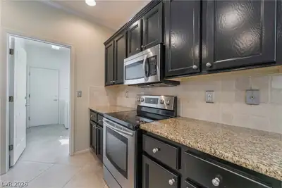2573 Shellsburg Avenue, Henderson, NV 89052 Kitchen