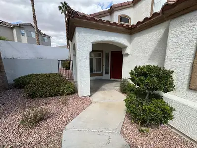 9712 English Saddle Circle, Las Vegas, NV 89117 Entry