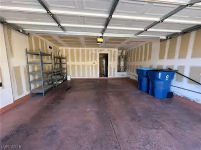 10749 Chickasaw Bend Court, Las Vegas, NV 89129 Garage
