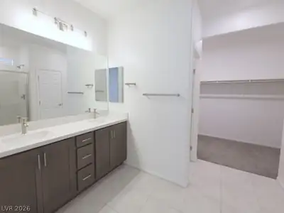 374 Hellebores Avenue, North Las Vegas, NV 89084 Primary Bathroom