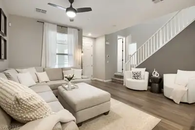 11689 Emerald Lake Avenue, Las Vegas, NV 89138 Living Room