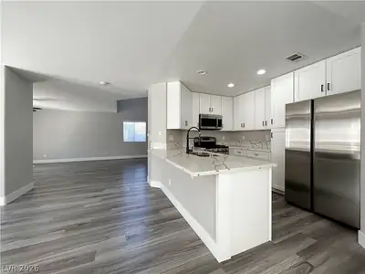3921 Hampton Grove Court, Las Vegas, NV 89129 Kitchen