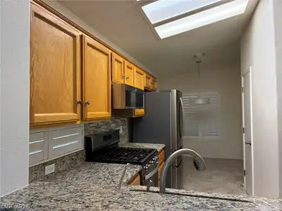 2150 Point Mallard Drive, Henderson, NV 89012 Kitchen