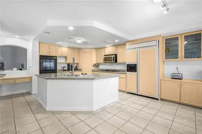 8821 Fall Green Avenue, Las Vegas, NV 89129 