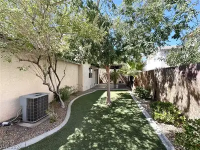 2646 GOOD FELLOWS Street, Las Vegas, NV 89135 Yard
