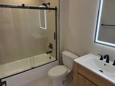 2924 Linkview Drive, Las Vegas, NV 89134 Bathroom