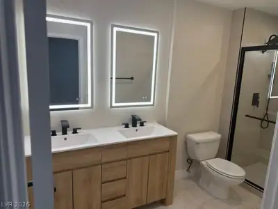 2924 Linkview Drive, Las Vegas, NV 89134 Bathroom