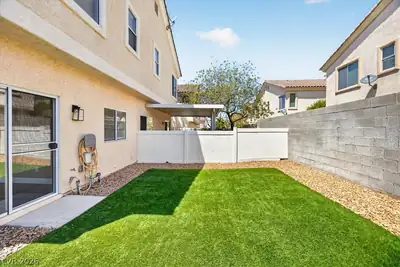 2594 Lazy Saddle Drive, Henderson, NV 89002 Yard