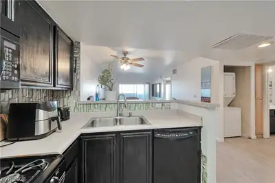 8025 West Russell Road 1090, Las Vegas, NV 89113 Kitchen