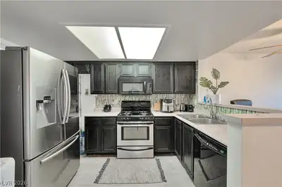 8025 West Russell Road 1090, Las Vegas, NV 89113 Kitchen