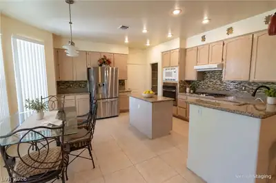 2880 Cooper Creek Drive, Henderson, NV 89074 Kitchen