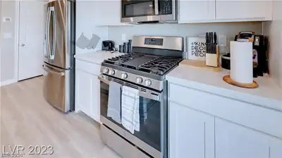 226 Callen Falls Avenue 1314, Henderson, NV 89011 Kitchen