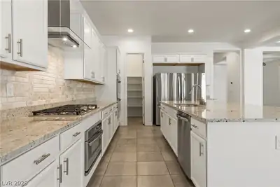 10100 Cambridge Brook Avenue, Las Vegas, NV 89149 Kitchen