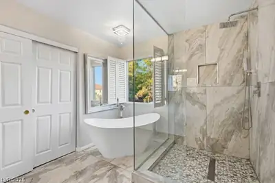 9726 Sweet Jasmine Drive, Las Vegas, NV 89148 Primary Bathroom