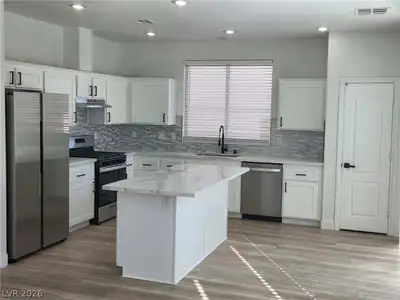 8489 Galliano Avenue, Las Vegas, NV 89117 Kitchen