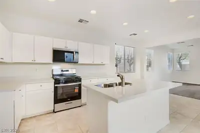 9875 Travis Lake Court, Las Vegas, NV 89148 Kitchen