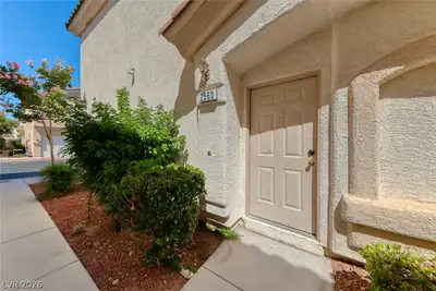 2560 Land Rush Drive, Henderson, NV 89002 Entry