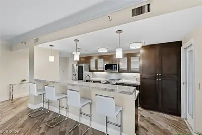 30 Strada Di Villaggio 151, Henderson, NV 89011 Kitchen