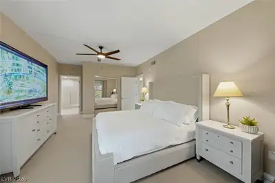 30 Strada Di Villaggio 151, Henderson, NV 89011 Primary Bedroom