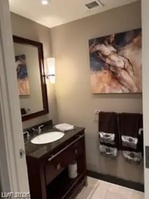 2700 Las Vegas Boulevard 708, Las Vegas, NV 89109 Bathroom