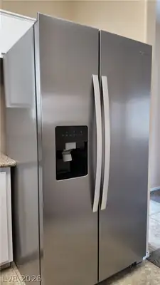 1900 North Torrey Pines Drive 212, Las Vegas, NV 89108 Kitchen