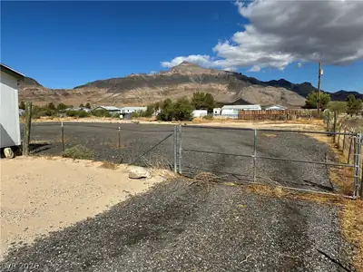 3270 West Simkins Road, Pahrump, NV 89060 Yard