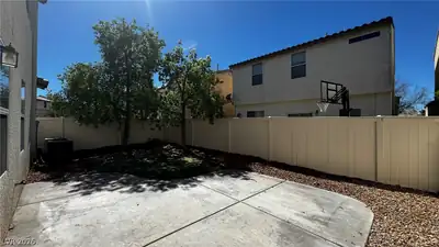 10923 Scotch Rose Street, Henderson, NV 89052 Yard