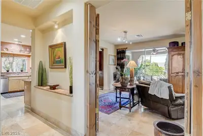 5152 Vincitor Street, Las Vegas, NV 89135 Living Room