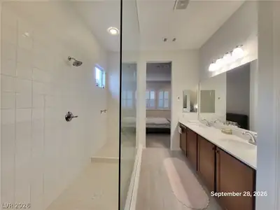 8861 Highland Skye Drive, Las Vegas, NV 89166 Primary Bathroom