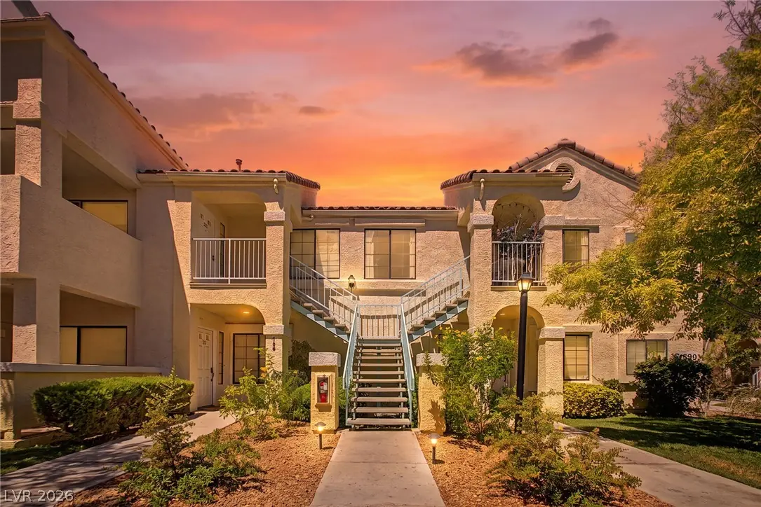 4889 South Torrey Pines Drive 201, Las Vegas, NV 89103