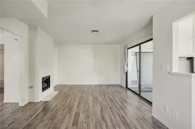 4889 South Torrey Pines Drive 201, Las Vegas, NV 89103 