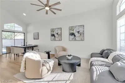 370 Rushing Creek Court, Henderson, NV 89014 Living Room